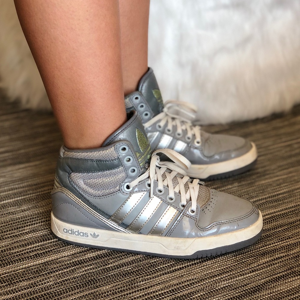 Adidas Hi Tops 👟